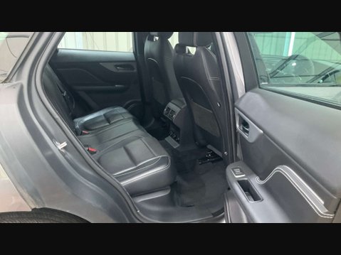 Jaguar F-Pace 3.0 F-PACE V6 S AWD D Auto 4WD 5dr 10