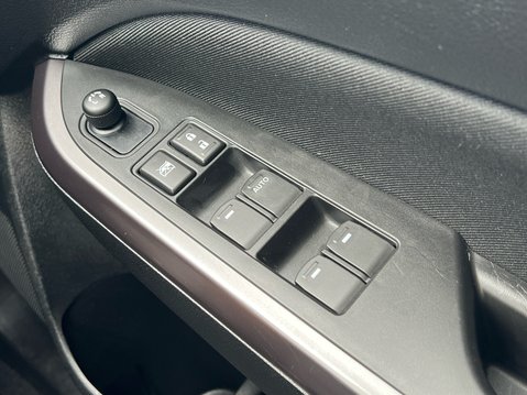 Suzuki Vitara SZ-T 38