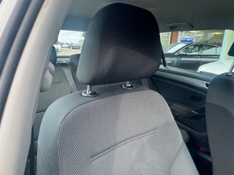 Volkswagen Golf 1.6 TDI BlueMotion Tech Match DSG Euro 5 (s/s) 5dr 22