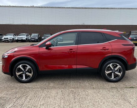 Nissan Qashqai 1.3 Qashqai N-Connecta DiG-T MHEV 5dr 11