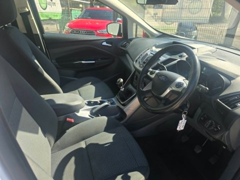 Ford Grand C-Max ZETEC TDCI 11