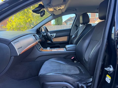 Jaguar XF 2.2d SE Saloon 4dr Diesel Auto Euro 5 (s/s) (190 ps) 94