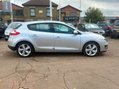 Renault Megane 1.6 16V Dynamique TomTom Hatchback 5dr Petrol Manual Euro 5 (110 ps) 9
