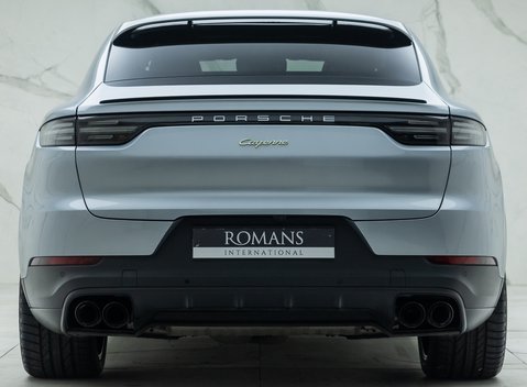 Porsche Cayenne E-Hybrid Coupe 8