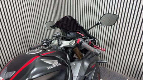 Honda CBR 2020 ONLY 790 MILES LONG MOT SERVICED SPORTS BIKE 650CC 35
