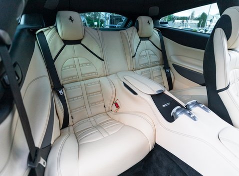 Ferrari GTC4 Lusso 15