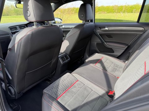 Volkswagen Golf 2.0 TSI GTI Performance Euro 6 (s/s) 5dr 41