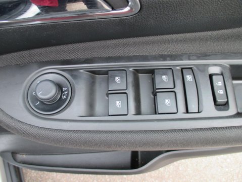 Vauxhall Mokka 1.4i Turbo Exclusiv 2WD Euro 6 (s/s) 5dr 44