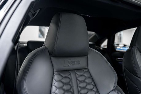 Audi RS3 2.5 TFSI Carbon Vorsprung Saloon 4dr Petrol S Tronic quattro Euro 6 (s/s) ( 21