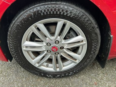 Jaguar XF D LUXURY 4