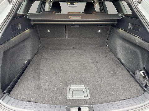 Toyota Corolla 1.8 VVT-h Design Touring Sports CVT Euro 6 (s/s) 5dr 49