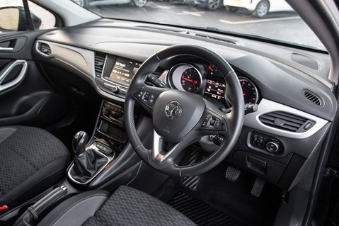 Vauxhall Astra SRI VX LINE NAV 4