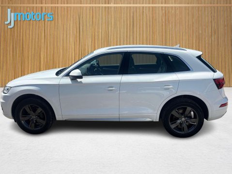 Audi Q5 2.0 TDI Sport SUV 5dr Diesel S Tronic quattro Euro 6 (s/s) (190 ps) 20
