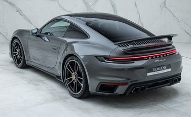 Porsche 911 Turbo S (992) 12