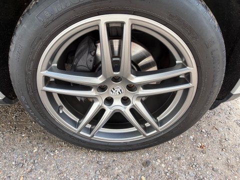 Porsche Macan PDK 32