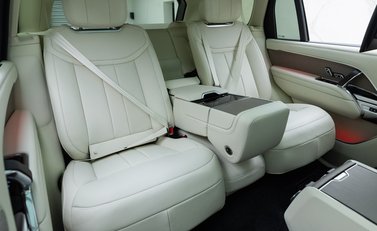 Land Rover Range Rover P460e Autobiography LWB 12