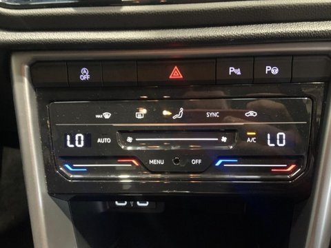 Volkswagen T-Roc LIFE TSI DSG 21