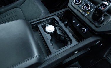 Land Rover Defender 90 V8 Carpathian Edition Urban Widetrack 23