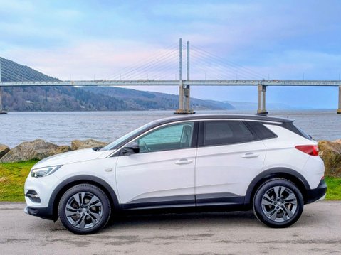 Vauxhall Grandland X 1.5 Turbo D SRi Nav Euro 6 (s/s) 5dr 8