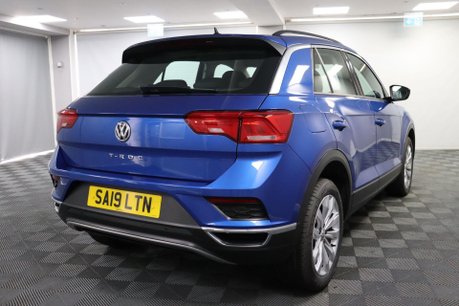 Volkswagen T-Roc SE TDI 11