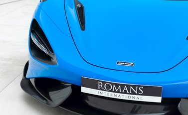 McLaren 765LT Spider 25