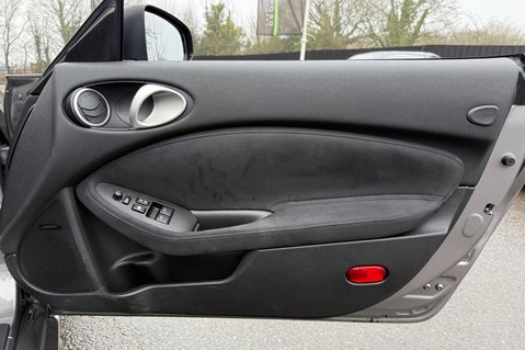 Nissan 370Z V6 GT AUTOMATIC ROADSTER - VERY RARE AUTO CONVERTIBLE 38