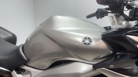 Yamaha FZ 600 2004 31K MOT RECENTLY SERVICED 600CC FULL LUGGAGE 27