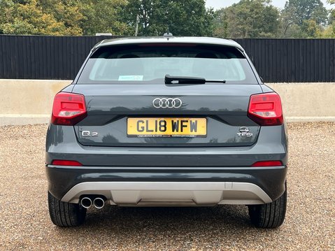 Audi Q2 TFSI SE 8