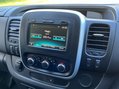 Renault Trafic 2.0 dCi ENERGY 28 Sport SWB Standard Roof Euro 6 (s/s) 5dr 24