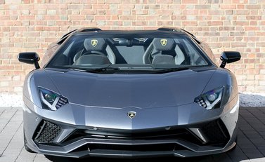 Lamborghini Aventador S LP740-4 Roadster 4