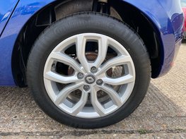 Renault Clio 1.1 Clio Play 5dr 16