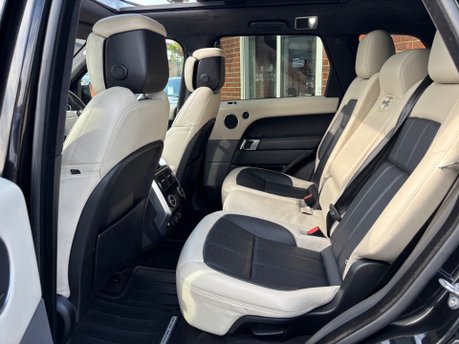 Land Rover Range Rover Sport 3.0 SD V6 Autobiography Dynamic SUV 5dr Diesel Auto 4WD Euro 6 (306 ps) 12