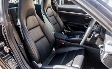 Porsche 911 (991.2) Carrera 4S 12