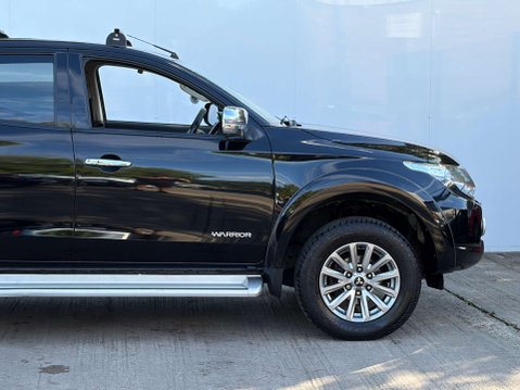 Mitsubishi L200 2.4 L200 Warrior DI-D 4WD 9