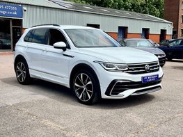 Volkswagen Tiguan 2.0 Tiguan R-Line TDI Semi-Auto 5dr 4