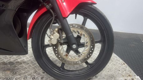 Honda CBR CBR125 2010 FUEL INJECTED PROJECT LEARNER SPORTS BIKE 125CC 8