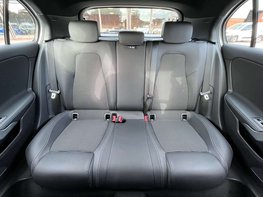 Mercedes-Benz A Class 1.3 A 200 Sport Exeutive Auto 5dr 72