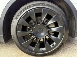 Tesla Model Y SUV 5dr Electric Auto RWD (346 ps) 16