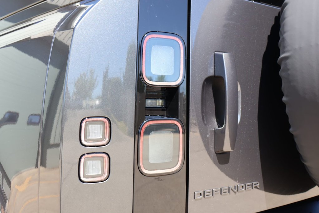 Land Rover Defender 110 BRAND NEW HARD TOP X-DYNAMIC HSE WITH A GENUINE REAR SEAT CONVERSION 10