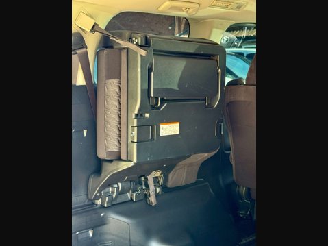 Toyota Vellfire 2.5 PETROL Z A EDITION 7 SEATS 81