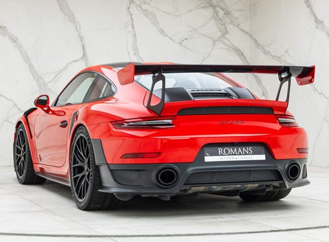 Porsche 911 GT2 RS (991) 4