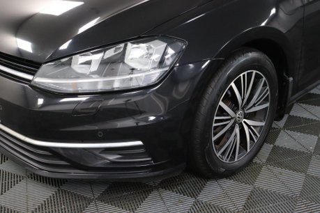 Volkswagen Golf SE NAVIGATION TDI 31