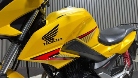 Honda CB GLR125 2018 16K LONG MOT IDEAL COMMUTER BIKE / LEARNER 28