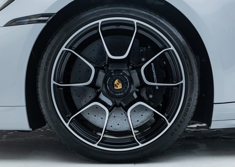 Porsche 911 Turbo S Cabriolet (992) 