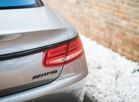 Mercedes-Benz S Class S63 Coupe 11