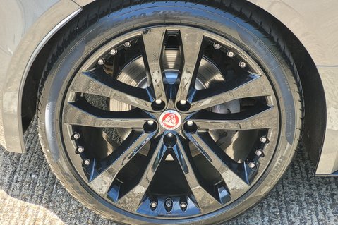 Jaguar F-Type V6 R-DYNAMIC 29