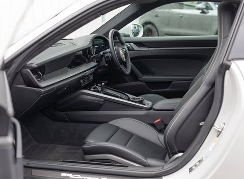 Porsche 911 Carrera S (992) 16