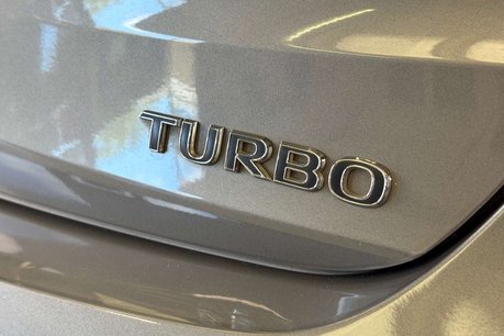 Vauxhall Astra 1.4i Turbo Elite Nav Hatchback 5dr Petrol Auto Euro 6 (s/s) (150 ps) 49