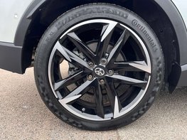 Toyota C-HR 1.8 C-HR GR Sport HEV CVT 5dr 15