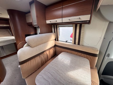 Burstner Aviano i727 11